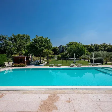 Borgo Di Calmasino