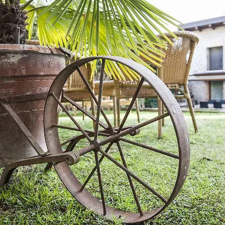 Borgo Di Calmasino