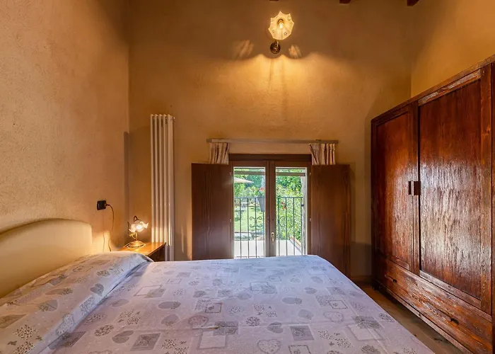 Alloggio per agriturismo Borgo Di Calmasino *