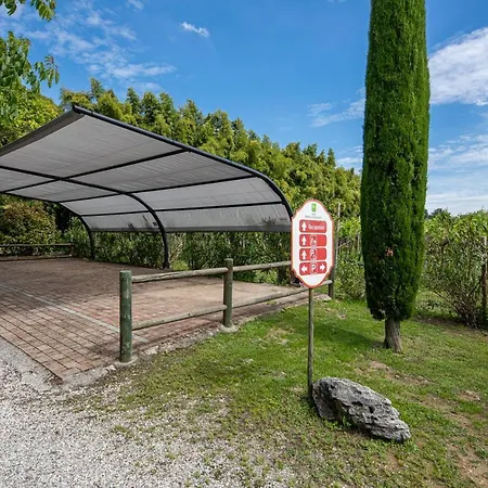 Borgo Di Calmasino