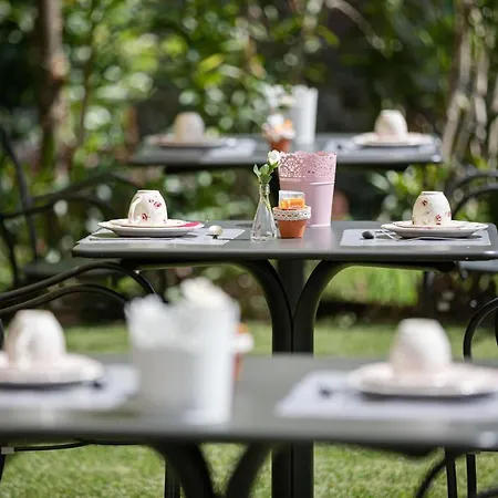 Borgo Di Calmasino *