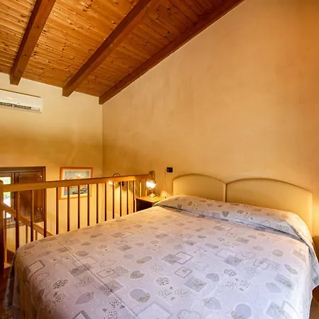 Vakantieboerderij Borgo Di Calmasino *