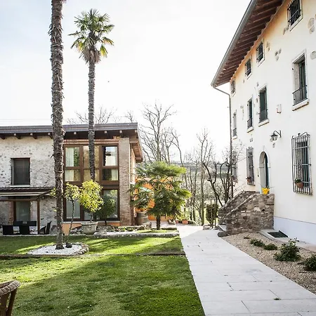 Borgo Di Calmasino Vakantieboerderij