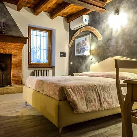 Borgo Di Calmasino Çiftlik konaklama