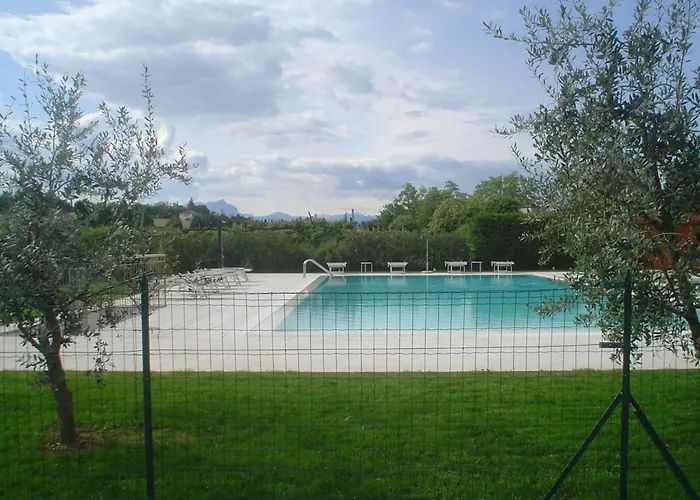 Фермерский дом Borgo Di Calmasino