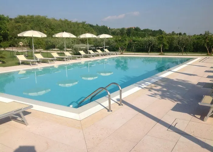 Borgo Di Calmasino Фермерский дом *